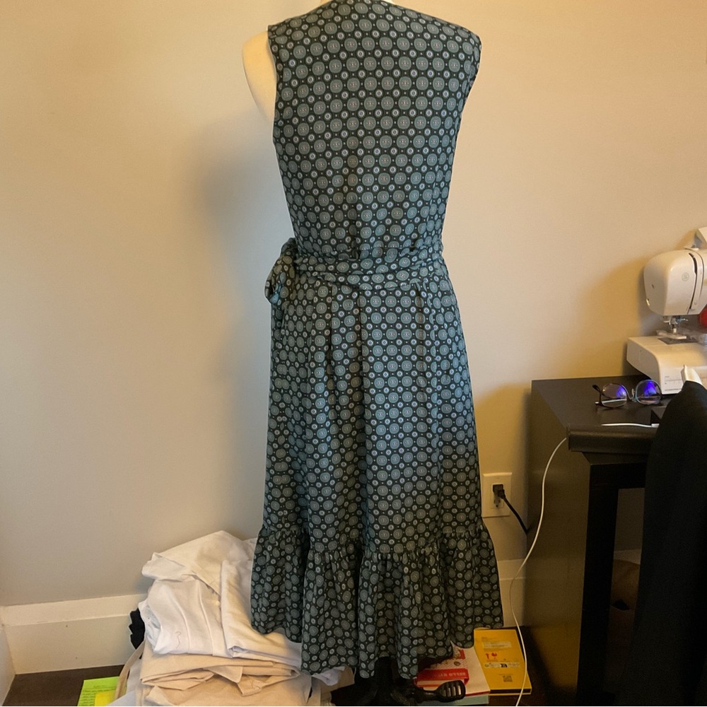 Tory Burch Black Label Tag Detail - Picture 7 of 12